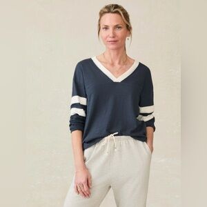 Faherty Sunwashed Crew Neck Long Sleeve Stripe Top - size M - like new!